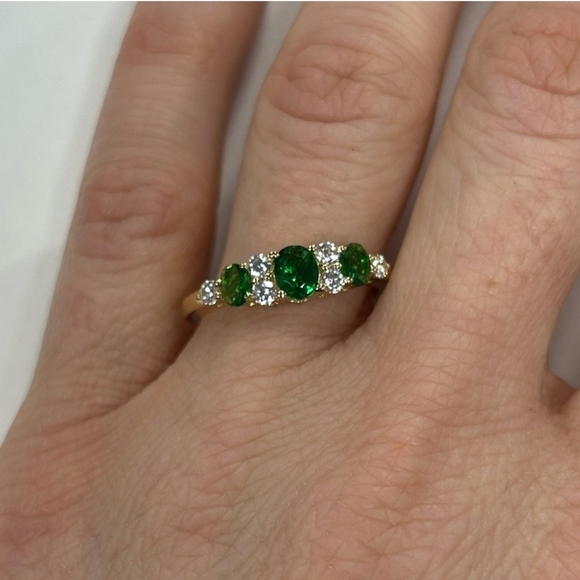 Suzy Levian Yellow Sterling Silver Green White Cubic Zirconia Graduating Ring 7 - Picture 7 of 10